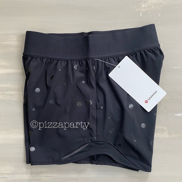 Lululemon Hotty Hot Shorts High Rise Logo Black - Picture 3 of 9